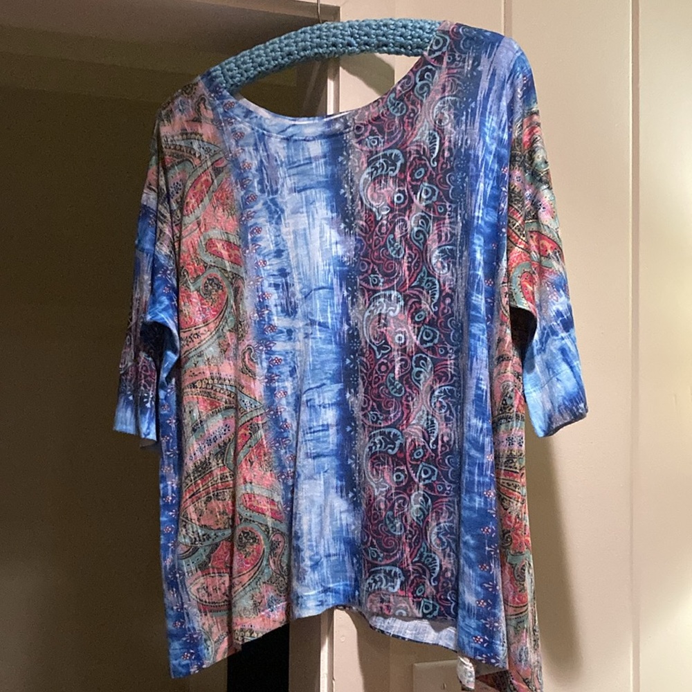 Nally & Millie raglan sleeve top multi-color design Large